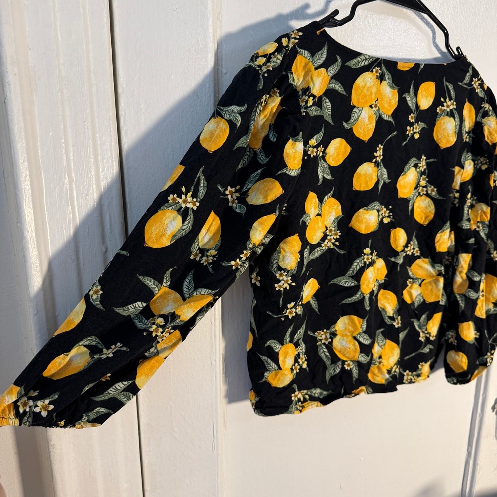 Vtg Y2K H&M Divided Lemon Citrus Crop Top Whimsical Black Yellow Sz 4 maximalist - Picture 10 of 11